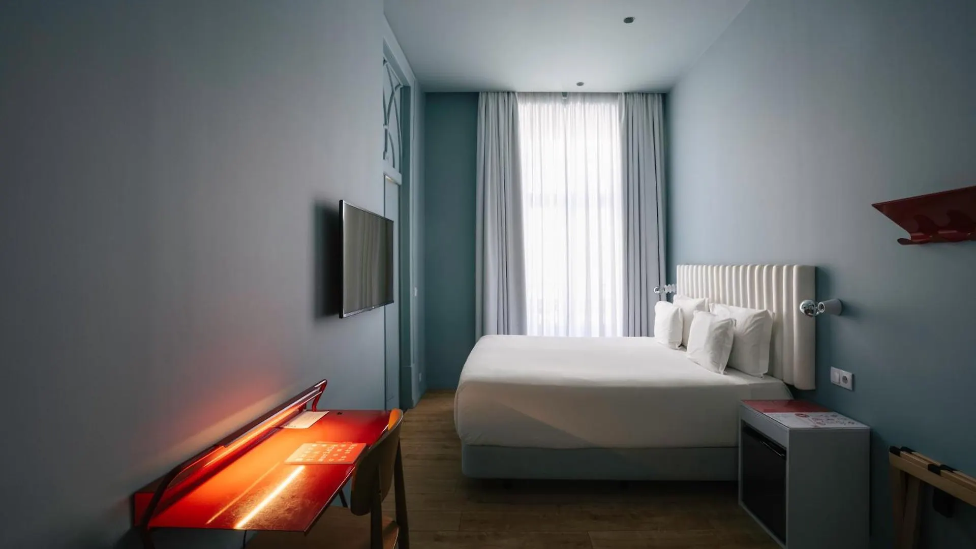 ליסבון Esqina Cosmopolitan Lodge 4*,  פורטוגל