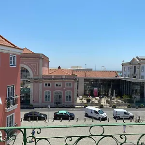 Alfama With Balcony Apartment