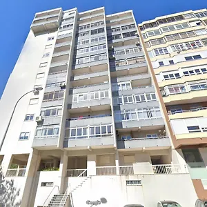 Wonderful Shared In Alfornelos - Near Metro! Lisboa