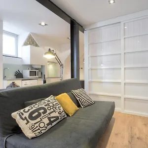Bmyguest - Castelo Charming Flat Appartamento